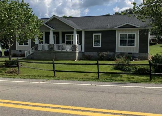 Property at 313 Charleston Rd, Point Pleasant, WV 25550, 3 beds, 2 baths