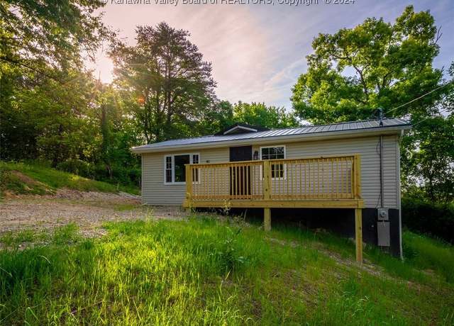 Property at 1145 Dry Ridge Rd, Saint Albans, WV 25177, 3 beds, 1 bath