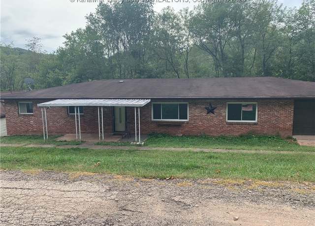 Property at 106 Lincoln Dr, Dunbar, WV 25313, 3 beds, 2 baths