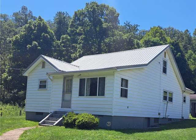 Property at 588 Saunders Creek Rd, Milton, WV 25541, 2 beds, 1 bath