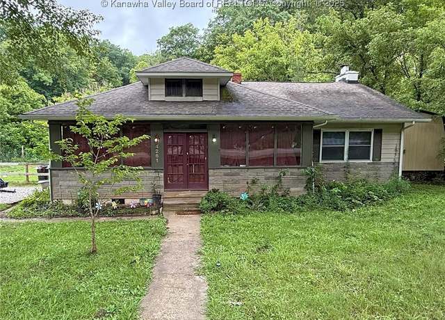 Property at 4261 Washington St W, Dunbar, WV 25313, 4 beds, 2 baths