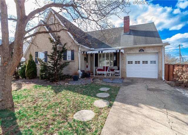Property at 323 24th St, Dunbar, WV 25064, 2 beds, 1 bath