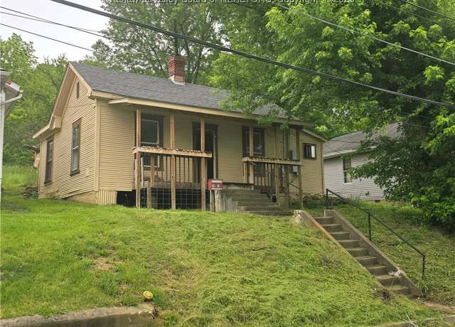 Property at 1620 Red Oak St, Charleston, WV 25387, 2 beds, 1 bath