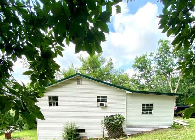 Property at 109 1/2 Hillcrest Dr, Ripley, WV 25271, 3 beds, 1 bath
