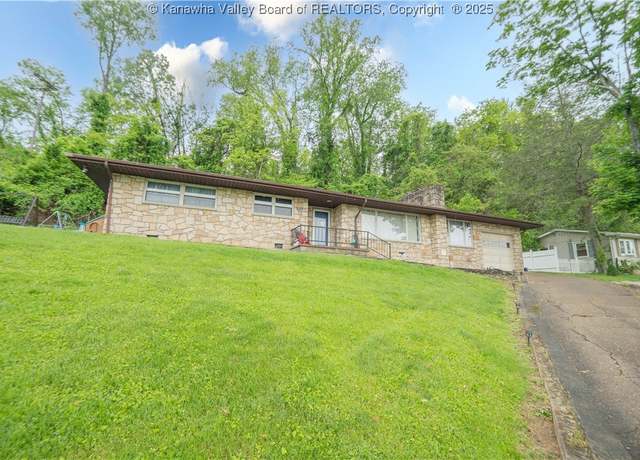 Property at 2611 Larwood Dr, Charleston, WV 25302, 3 beds, 1.5 baths