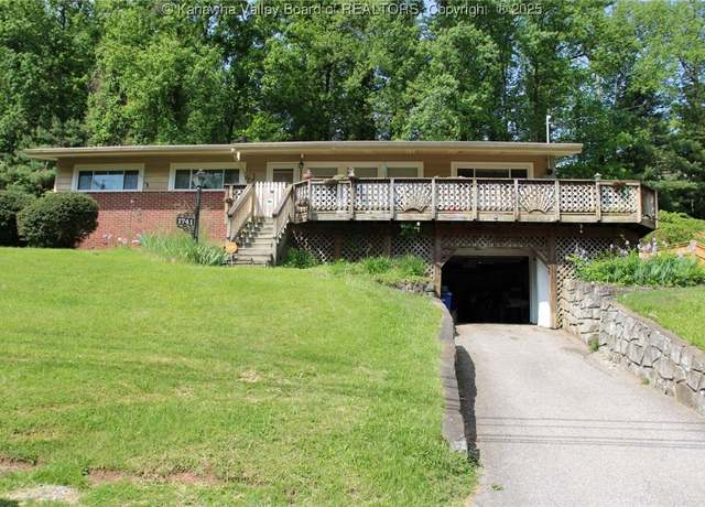 Property at 1741 Huber Rd, Charleston, WV 25314, 4 beds, 2 baths