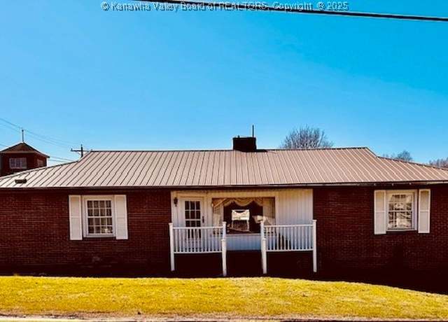 Property at 167 Madison Ave, Madison, WV 25130, 4 beds, 2 baths