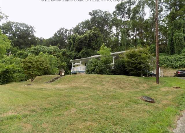Property at 3223 Georges Dr, Saint Albans, WV 25177, 3 beds, 2 baths