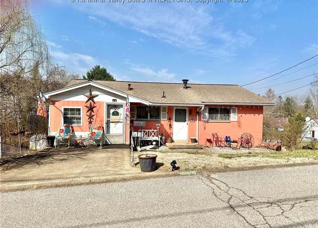 Property at 839 Hudson St, Saint Albans, WV 25177, 2 beds, 2 baths