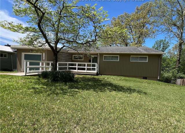 Property at 1125 Emerald Rd, Charleston, WV 25314, 3 beds, 2 baths