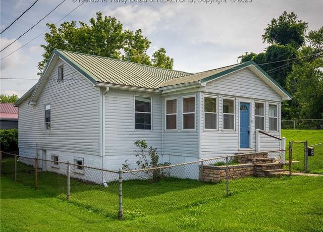 Property at 3415 34th St, Nitro, WV 25143, 3 beds, 2 baths