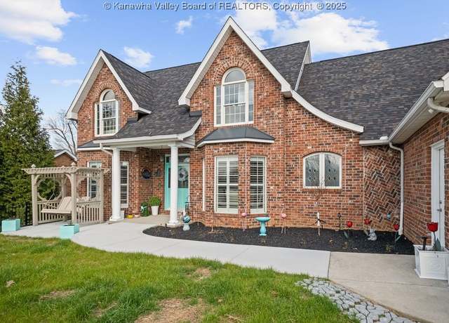 Property at 203 Pembroke Sq, Charleston, WV 25314, 4 beds, 3 baths