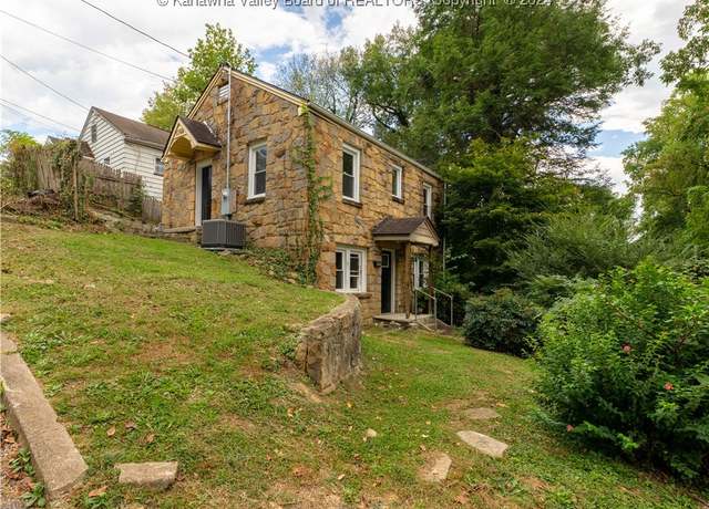 Property at 1102 Rosalie Dr, Charleston, WV 25302, 2 beds, 1 bath