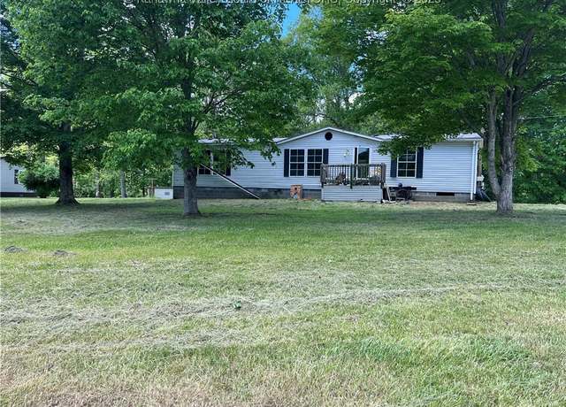 Property at 534 Maplewood Heights Dr, Ripley, WV 25271, 3 beds, 2 baths