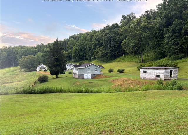 Property at 609 Rockcrest Dr, South Charleston, WV 25309, 2 beds, 1 bath