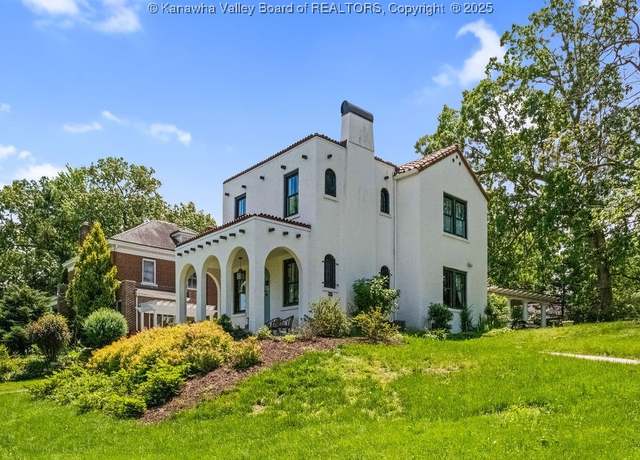 Property at 606 Fort Hill Dr, Charleston, WV 25314, 4 beds, 2.5 baths