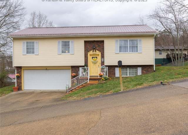 Property at 5004 Black Oak Dr, Cross Lanes, WV 25313, 3 beds, 2.5 baths