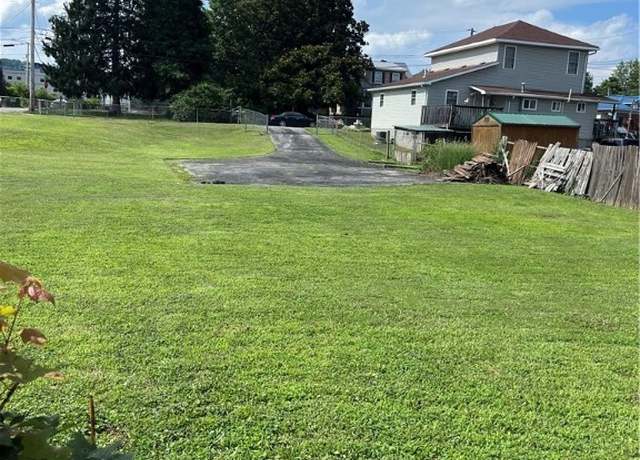Property at 4415 Jones St, South Charleston, WV 25309
