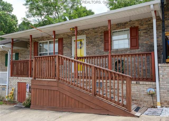 Property at 5 Dogwood Ln, St Albans, WV 25177, 2 beds, 2 baths