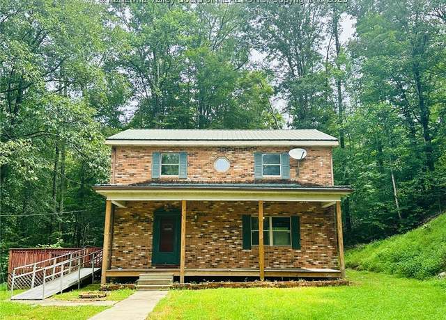 Property at 516 Lacy Hollow Rd, Charleston, WV 25311, 3 beds, 2.5 baths