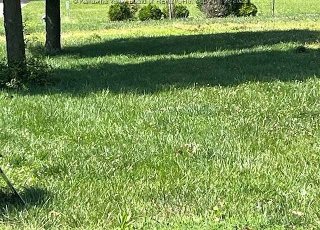 Property at 132 Poplar Dr, Scott Depot, WV 25560