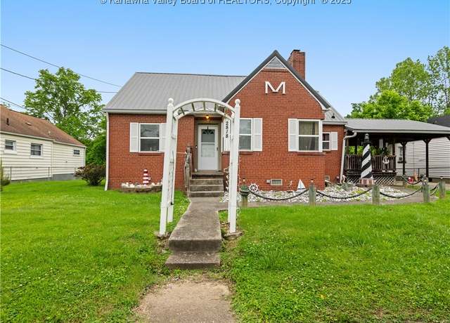 Property at 2818 Lincoln Ave, Saint Albans, WV 25177, 3 beds, 2 baths