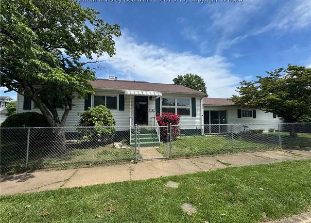 Property at 1704 West Virginia Ave, Dunbar, WV 25064, 3 beds, 1 bath