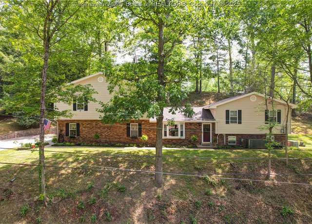 Property at 2610 Roselane Drive Dr, Charleston, WV 25302, 4 beds, 3 baths