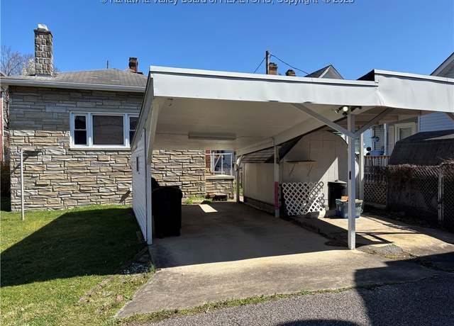 Property at 1525 Lee St E, Charleston, WV 25311, 3 beds, 2 baths
