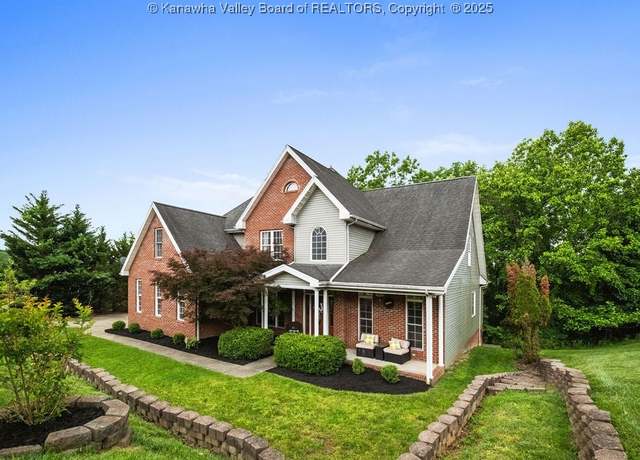 Property at 16 Pinnacle Dr, Charleston, WV 25311, 6 beds, 5.5 baths