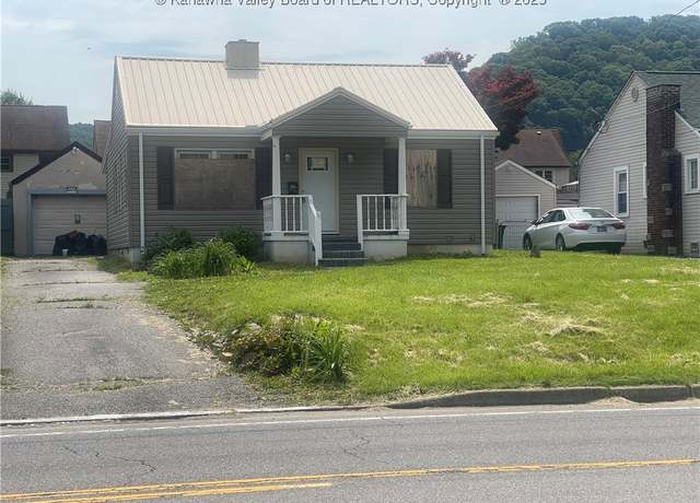 Property at 6528 Maccorkle Ave, Charleston, WV 25304, 2 beds, 1 bath