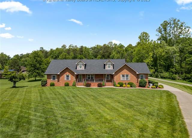 Property at 1 Dorothy Ln, Milton, WV 25541, 4 beds, 4 baths