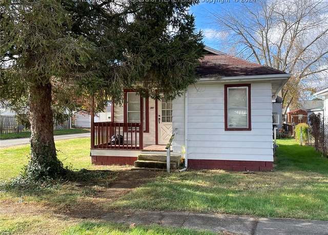 Property at 301 & 301 1/2 22nd St, Dunbar, WV 25064