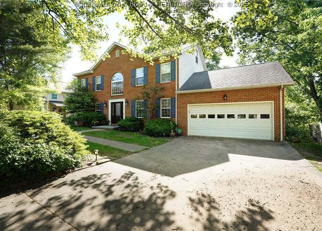 Property at 9 Shamblin Pl, Charleston, WV 25314, 4 beds, 2.5 baths