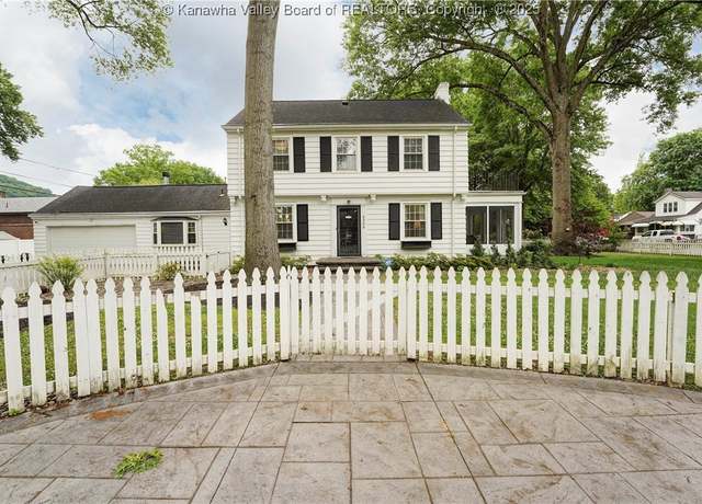 Property at 4300 Staunton Ave, Charleston, WV 25304, 3 beds, 2.5 baths