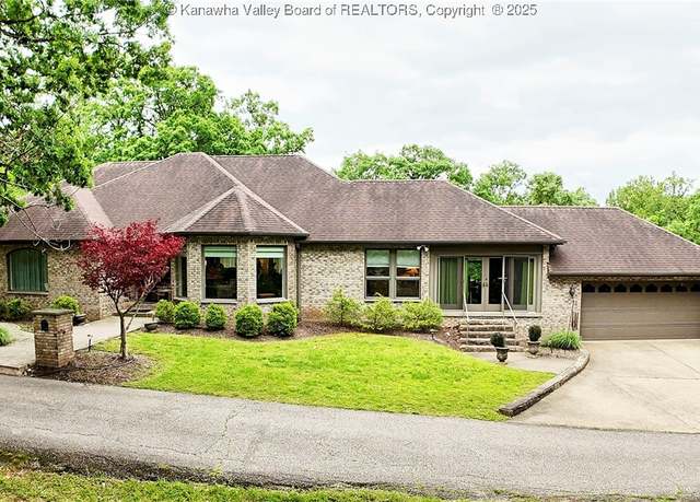 Property at 920 Gordon Dr Unit A, Charleston, WV 25303, 4 beds, 3 baths