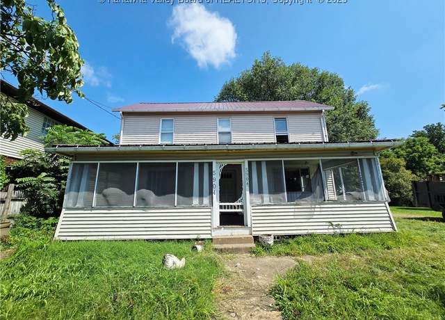 Property at 5904 E Pea Ridge Rd, Huntington, WV 25705, 4 beds, 2 baths