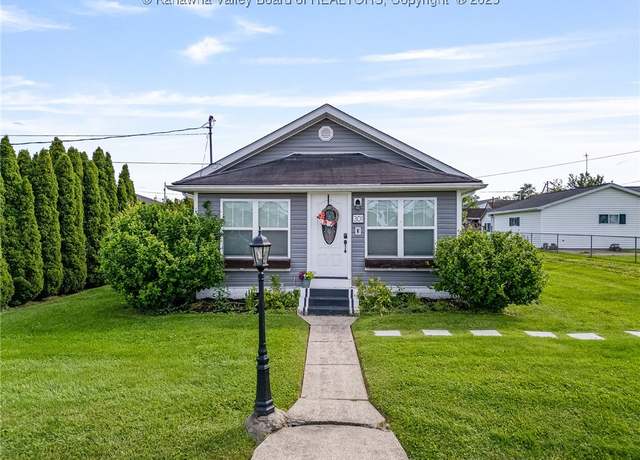 Property at 301 Harbour Ln, Hurricane, WV 25526, 2 beds, 2 baths