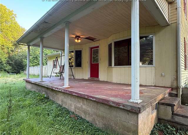 Property at 475 Simms St, St Albans, WV 25177, 3 beds, 2 baths
