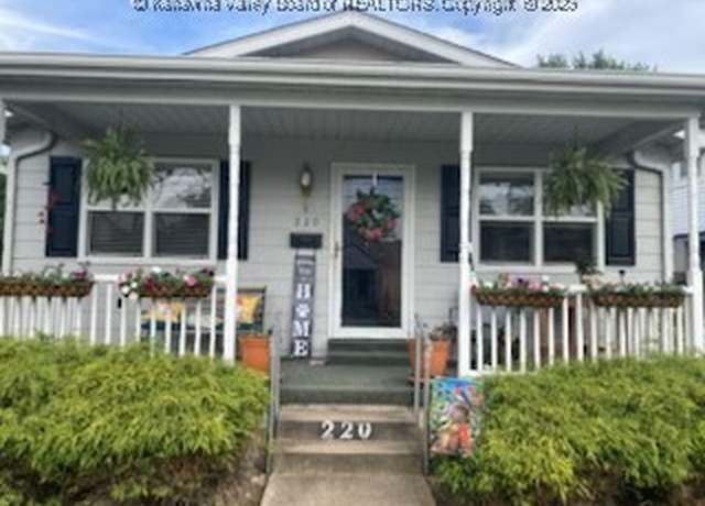 Property at 220 Walnut St, Saint Albans, WV 25177, 3 beds, 2 baths