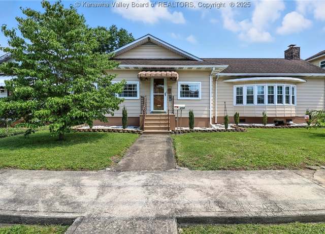 Property at 208 18th St, Dunbar, WV 25064, 3 beds, 3 baths