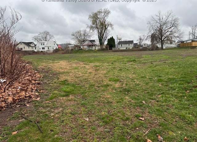 Property at 2500 6th Ave, Charleston, WV 25387