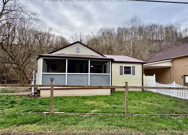 Property at 934 Kanawha State Forest Dr, Charleston, WV 25314, 3 beds, 1 bath