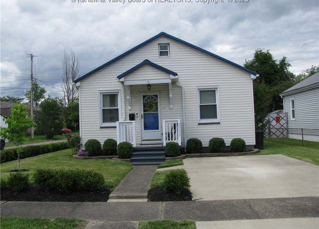 Property at 2500 Lincoln Ave, Saint Albans, WV 25177, 2 beds, 1 bath