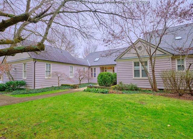 Property at 14 Wildacre Rd, Charleston, WV 25314, 3 beds, 3.5 baths
