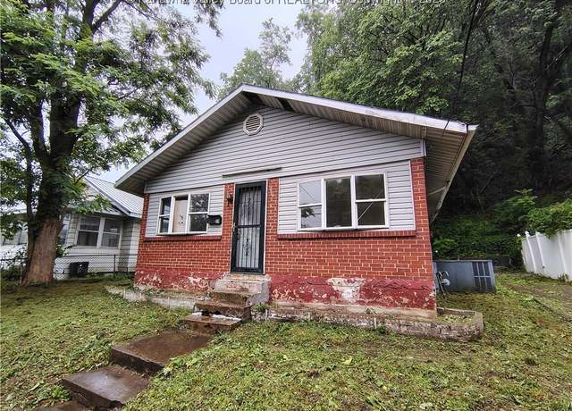 Property at 111 Snow Hill Dr, Charleston, WV 25311, 2 beds, 2 baths