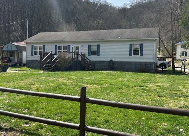 Property at 59 Paddington Ave, South Charleston, WV 25314, 4 beds, 2 baths