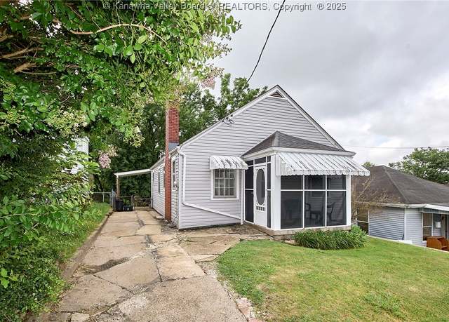 Property at 880 Anaconda Ave, Charleston, WV 25302, 3 beds, 1 bath