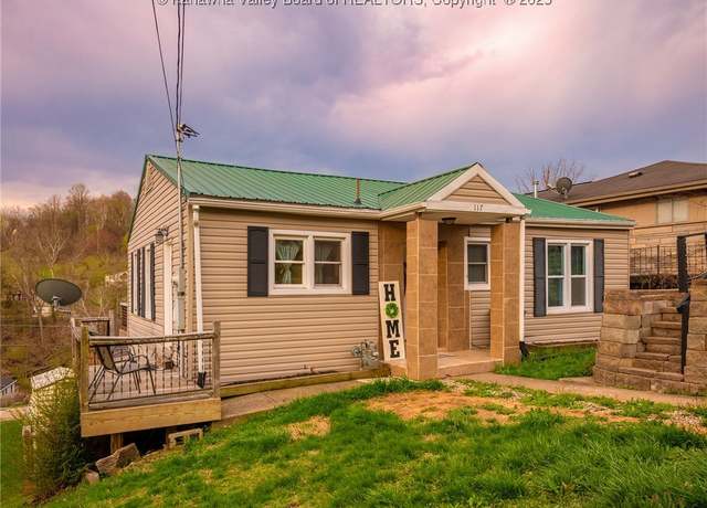 Property at 117 Oak St, Dunbar, WV 25064, 3 beds, 2 baths