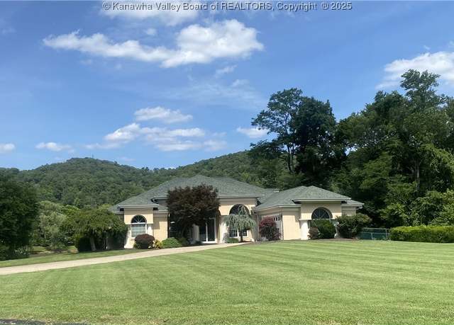 Property at 11 Larabee Ln, Winfield, WV 25213, 4 beds, 3.5 baths
